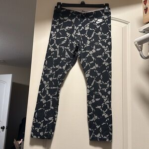 Nike Cropped Leggings